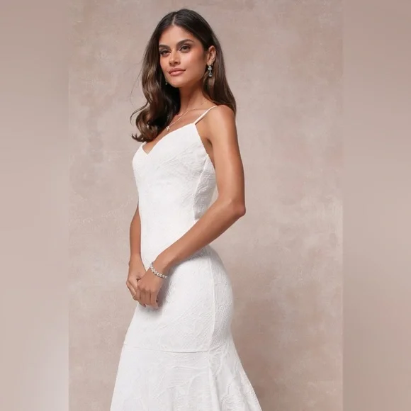 NWT Lulus Flawless Extravagance White Lace Trumpet Hem Maxi Dress - Picture 4 of 10